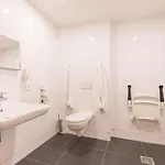 Maxhotel Amsterdam Airport Schiphol - Recently Renovated 3* Hoofddorp