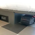 Maxhotel Amsterdam Airport Schiphol - Recently Renovated 3* Hoofddorp