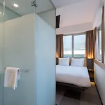 Maxhotel Amsterdam Airport Schiphol - Recently Renovated Hoofddorp