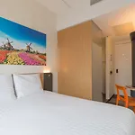 Maxhotel Amsterdam Airport Schiphol - Recently Renovated 3* Hoofddorp