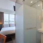 Maxhotel Amsterdam Airport Schiphol - Recently Renovated Hotel 3*