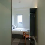 Maxhotel Amsterdam Airport Schiphol - Recently Renovated Hotel 3*