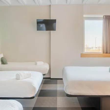 Maxhotel Amsterdam Airport Schiphol - Recently Renovated فندق هوفدوربْ