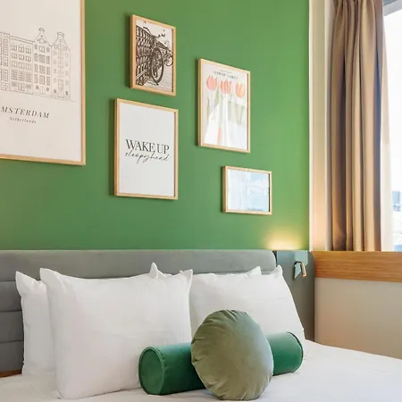 Maxhotel Amsterdam Airport Schiphol - Recently Renovated 3*