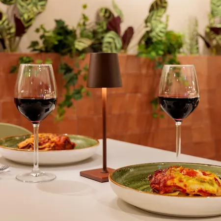 Отель Maxhotel Amsterdam Airport Schiphol - Recently Renovated Хоофддорп