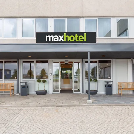 Maxhotel Amsterdam Airport Schiphol - Recently Renovated Hoofddorp
