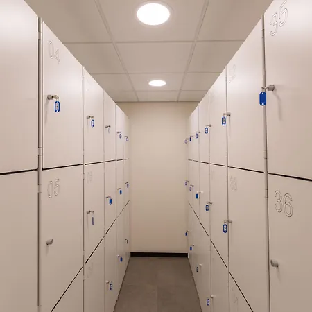 Maxhotel Amsterdam Airport Schiphol - Recently Renovated הופדורפ