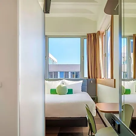 Maxhotel Amsterdam Airport Schiphol - Recently Renovated فندق 3*