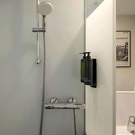 Maxhotel Amsterdam Airport Schiphol - Recently Renovated فندق