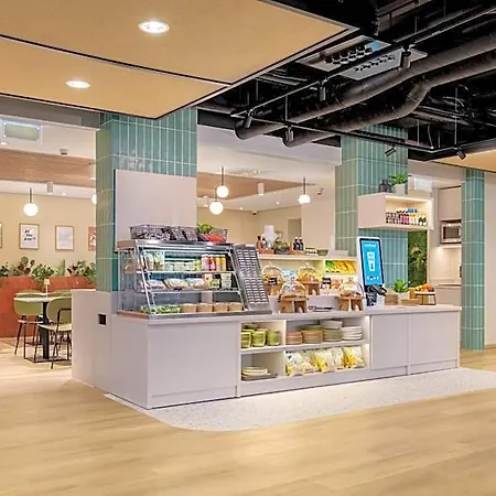 Maxhotel Amsterdam Airport Schiphol - Recently Renovated Hotell 3*
