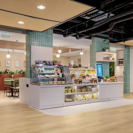 Maxhotel Amsterdam Airport Schiphol - Recently Renovated מלון הופדורפ