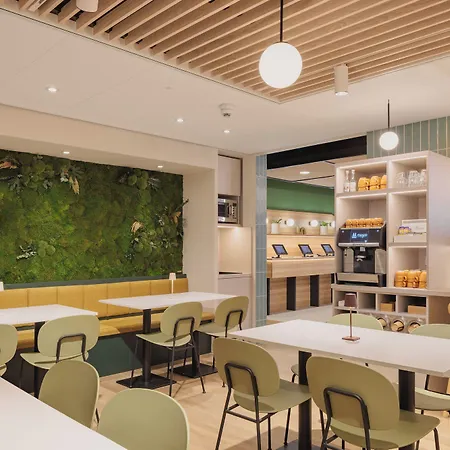 מלון Maxhotel Amsterdam Airport Schiphol - Recently Renovated