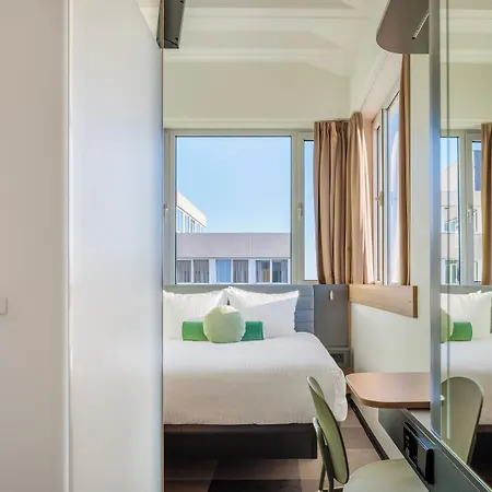 מלון Maxhotel Amsterdam Airport Schiphol - Recently Renovated 3*