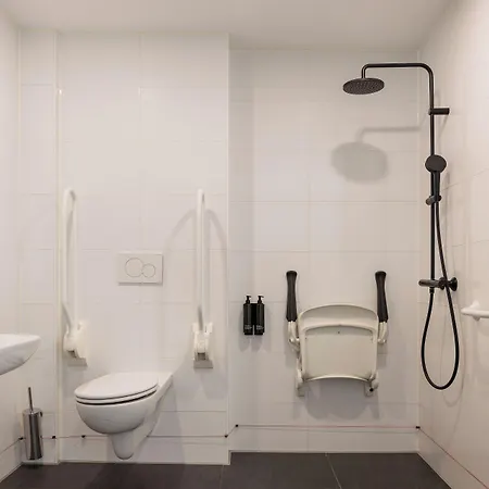 Maxhotel Amsterdam Airport Schiphol - Recently Renovated מלון הופדורפ