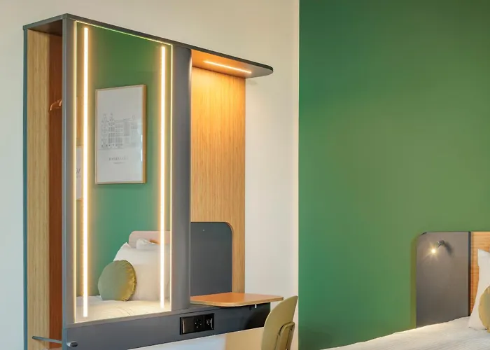 Hotel Maxhotel Amsterdam Airport Schiphol - Recently Renovated 3*