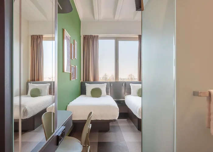 Hotel Maxhotel Amsterdam Airport Schiphol - Recently Renovated Hoofddorp