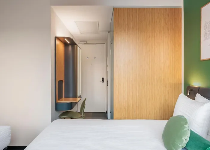 Hotel Maxhotel Amsterdam Airport Schiphol - Recently Renovated 3*