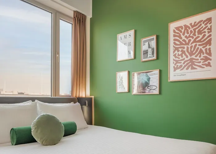 Maxhotel Amsterdam Airport Schiphol - Recently Renovated 3* 霍夫多普