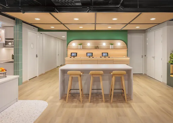 酒店 Maxhotel Amsterdam Airport Schiphol - Recently Renovated 霍夫多普