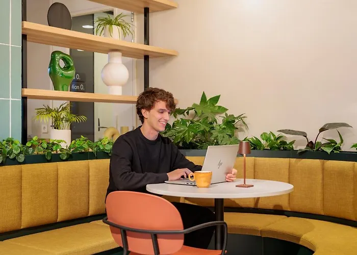 Hotel Maxhotel Amsterdam Airport Schiphol - Recently Renovated