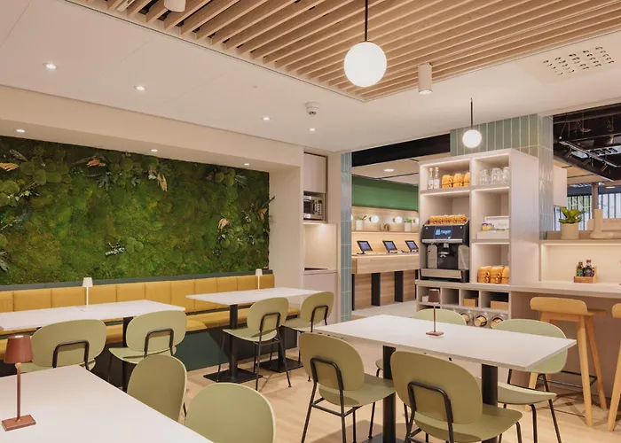 Maxhotel Amsterdam Airport Schiphol - Recently Renovated 酒店 霍夫多普