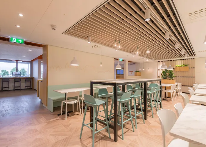 Hotel Maxhotel Amsterdam Airport Schiphol - Recently Renovated Hoofddorp