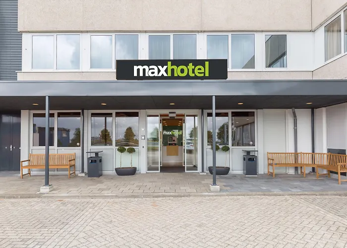 Maxhotel Amsterdam Airport Schiphol - Recently Renovated Hoofddorp