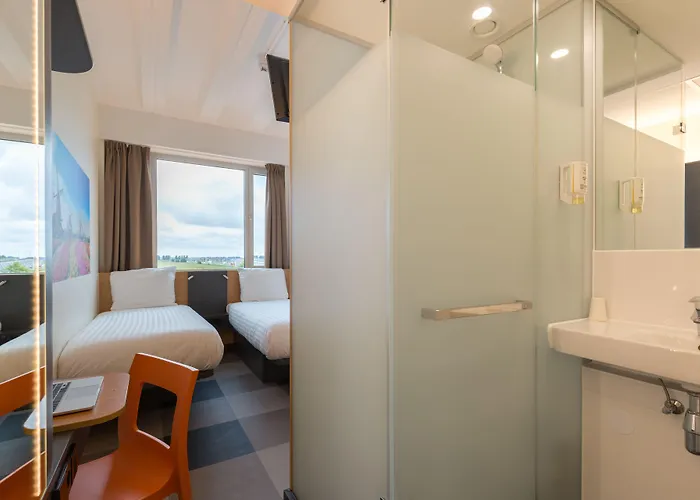 Hotel Maxhotel Amsterdam Airport Schiphol - Recently Renovated Hoofddorp