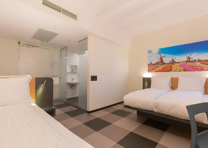 Hotel Maxhotel Amsterdam Airport Schiphol - Recently Renovated