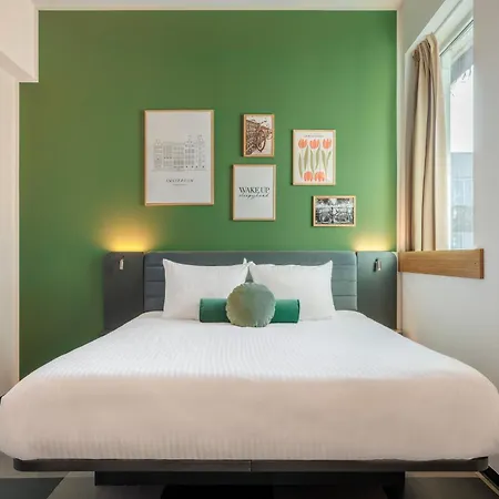 Maxhotel Amsterdam Airport Schiphol - Recently Renovated Отель 3*