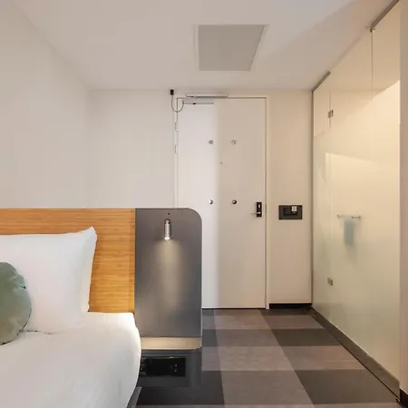 Maxhotel Amsterdam Airport Schiphol - Recently Renovated Szálloda Hoofddorp