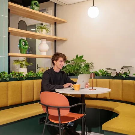Отель Maxhotel Amsterdam Airport Schiphol - Recently Renovated