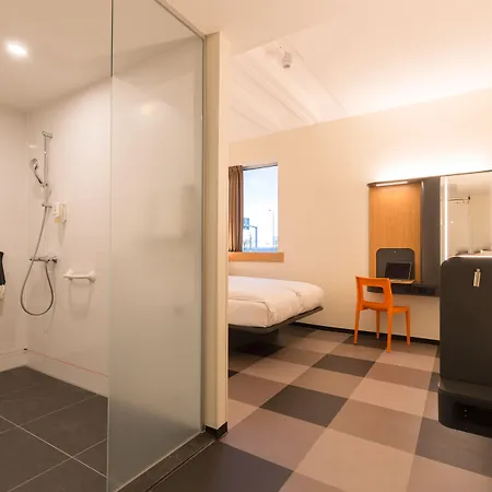 Maxhotel Amsterdam Airport Schiphol - Recently Renovated Szálloda 3*